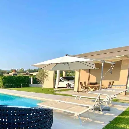 Traumvilla In Den Hugeln Von Garda *
